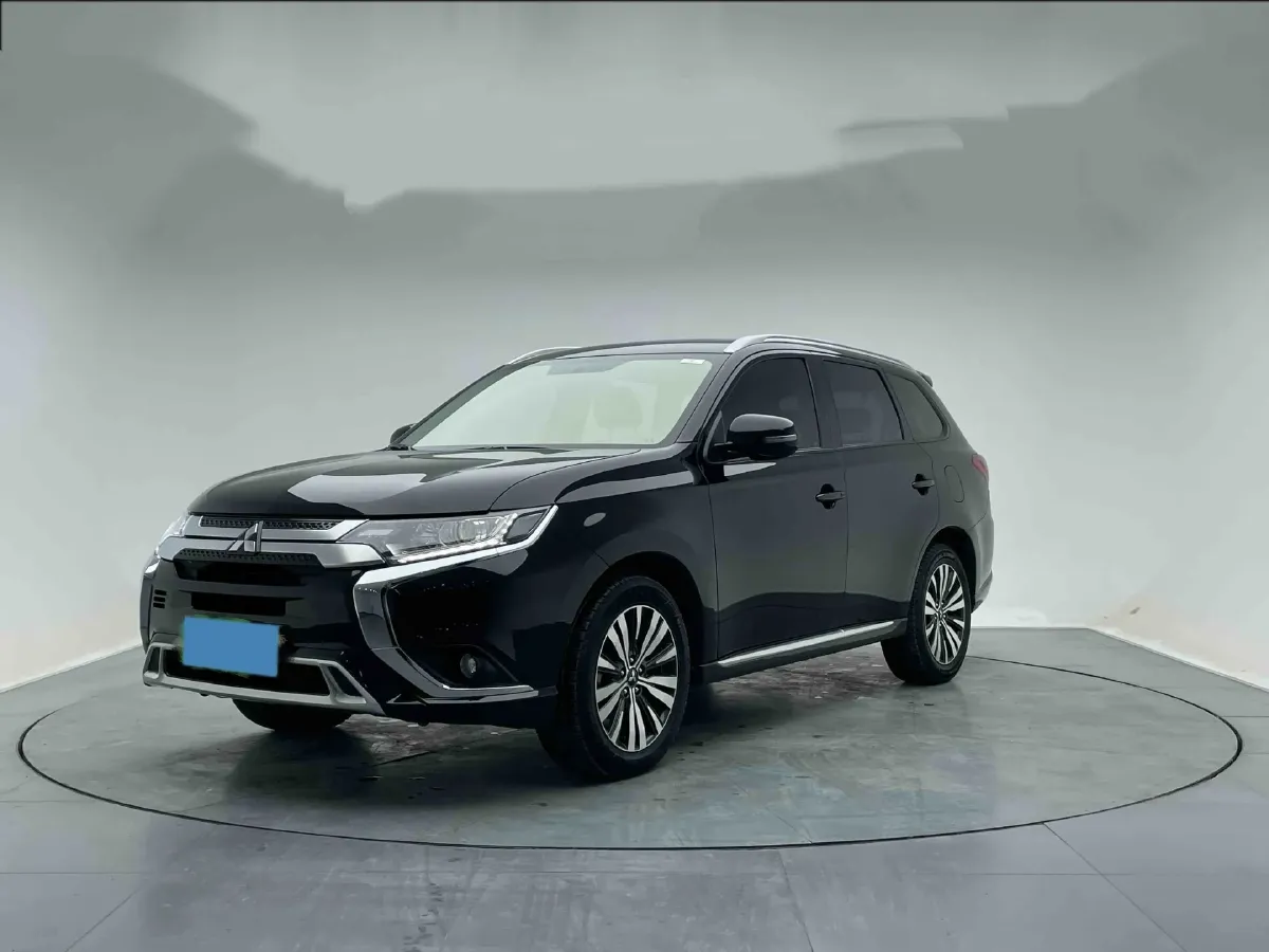 2021 Mitsubishi Outlander 2.0L 166HP L4 CVT,autocango,china used car exporter,china ev exporter,chinese used car exporter,chinese used ev exporter