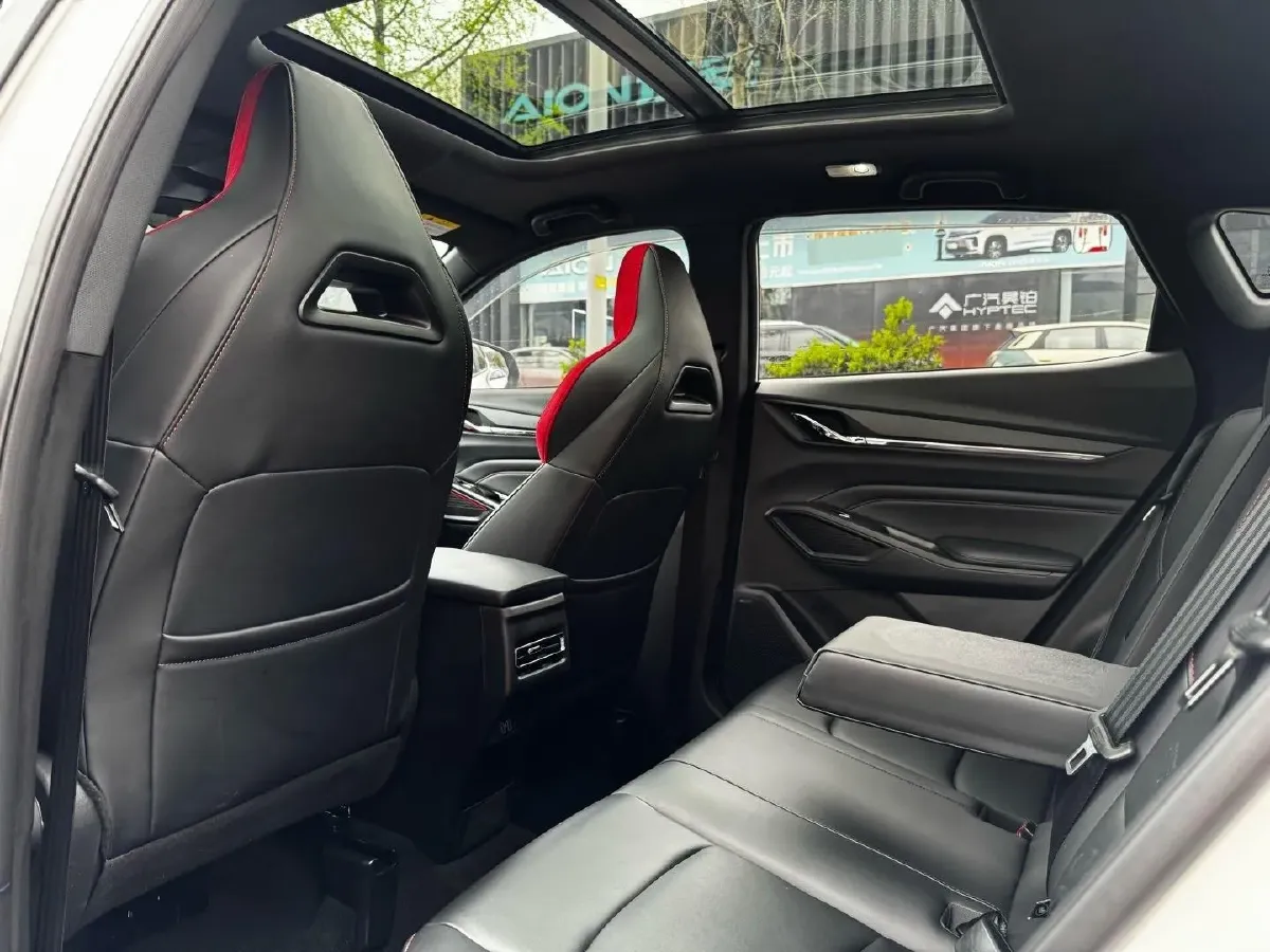 2024 ChangAn X5 PLUS 1.5T 188HP L4 7DCT,autocango,china used car exporter,china ev exporter,chinese used car exporter,chinese used ev exporter