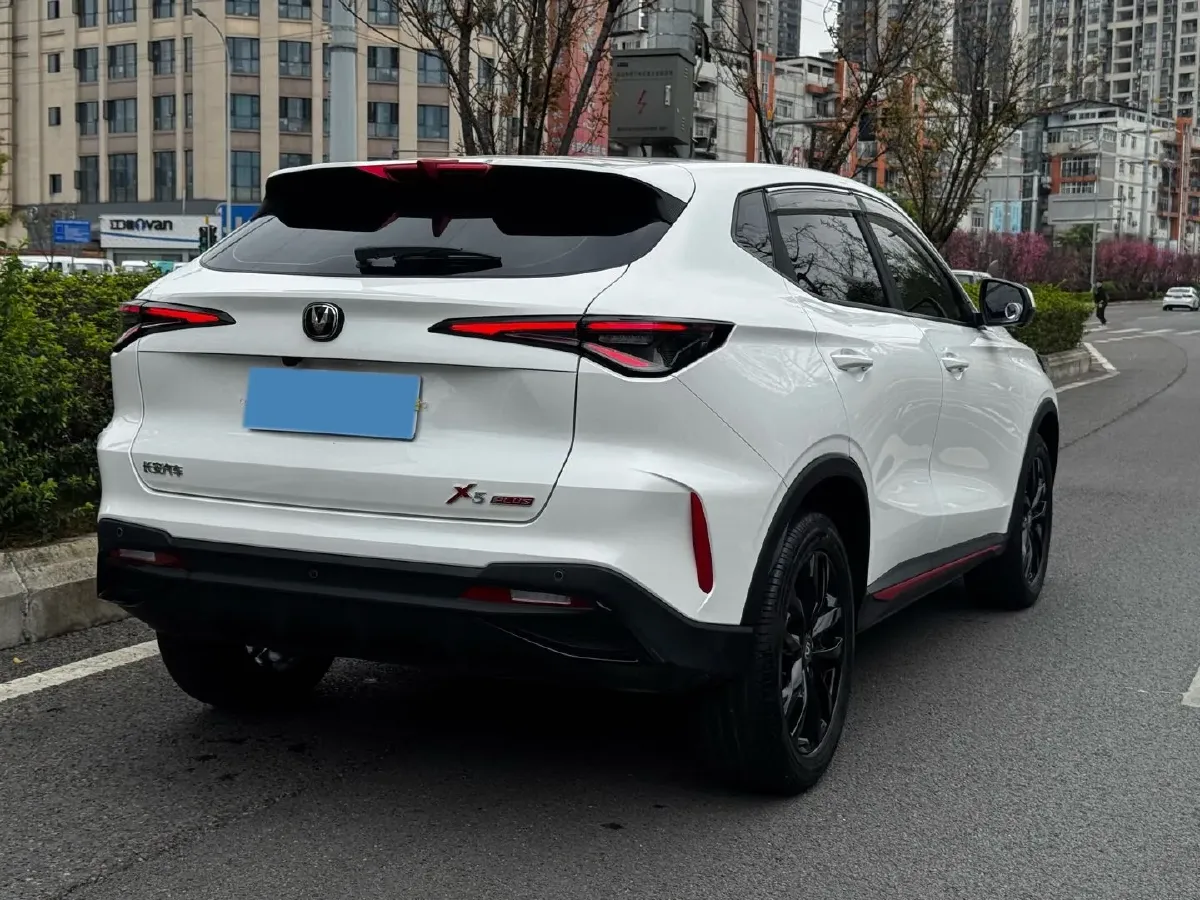 2024 ChangAn X5 PLUS 1.5T 188HP L4 7DCT,autocango,china used car exporter,china ev exporter,chinese used car exporter,chinese used ev exporter