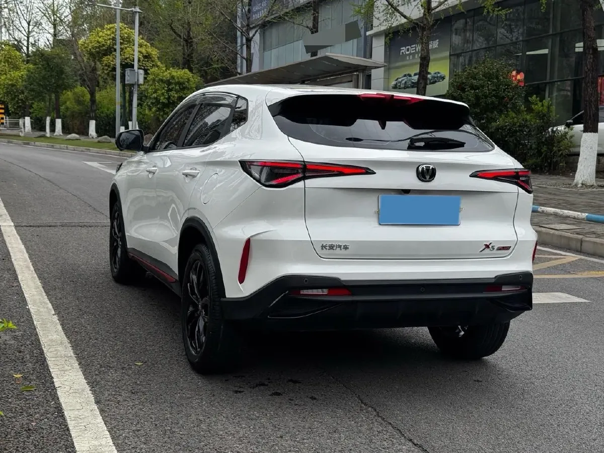 2024 ChangAn X5 PLUS 1.5T 188HP L4 7DCT,autocango,china used car exporter,china ev exporter,chinese used car exporter,chinese used ev exporter