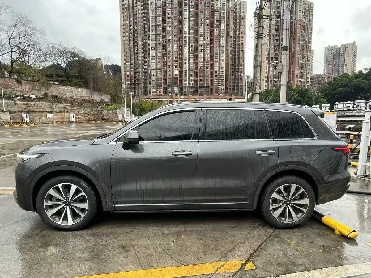2021 Li ONE Range Extended 131HP REEV 40.5KWH,autocango,china used car exporter,china ev exporter,chinese used car exporter,chinese used ev exporter