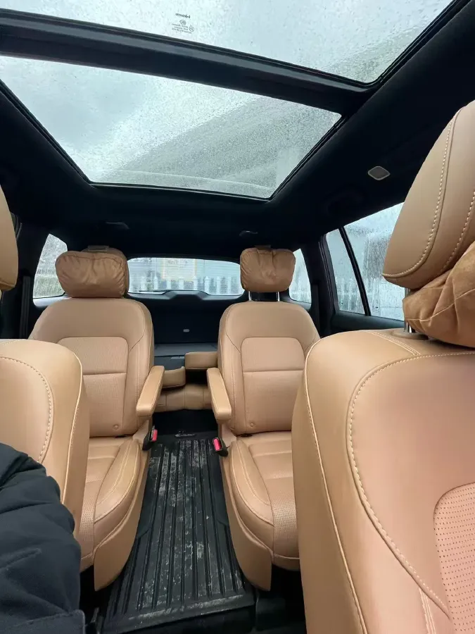 2021 Li ONE Range Extended 131HP REEV 40.5KWH,autocango,china used car exporter,china ev exporter,chinese used car exporter,chinese used ev exporter