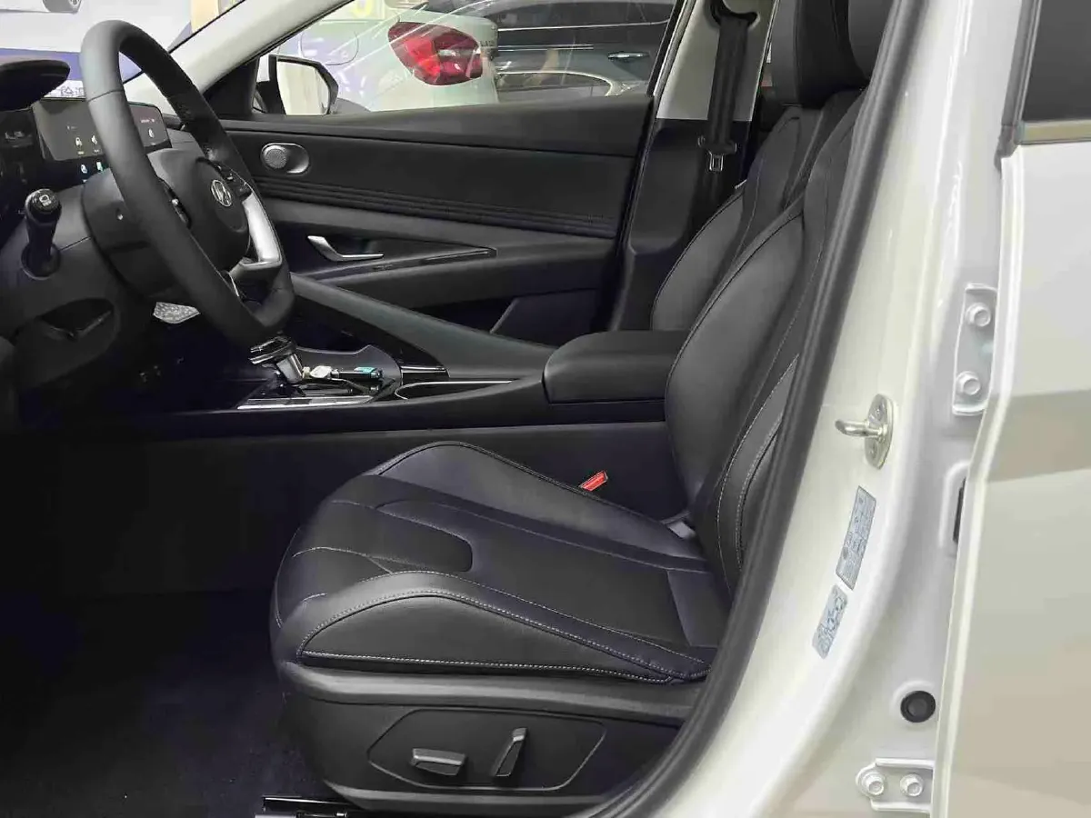 2022 Hyundai Elantra 1.5L 115HP L4 CVT,autocango,china used car exporter,china ev exporter,chinese used car exporter,chinese used ev exporter