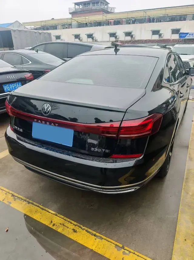 2024 Volkswagen Passat 2.0T 186HP L4 7DCT,autocango,china used car exporter,china ev exporter,chinese used car exporter,chinese used ev exporter