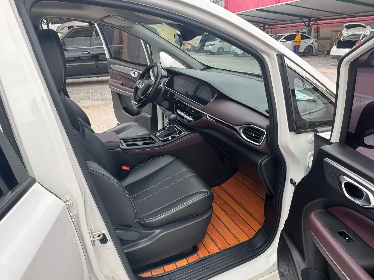 2021 GAC Trumpchi M6 1.5T 169HP L4 7DCT,autocango,china used car exporter,china ev exporter,chinese used car exporter,chinese used ev exporter