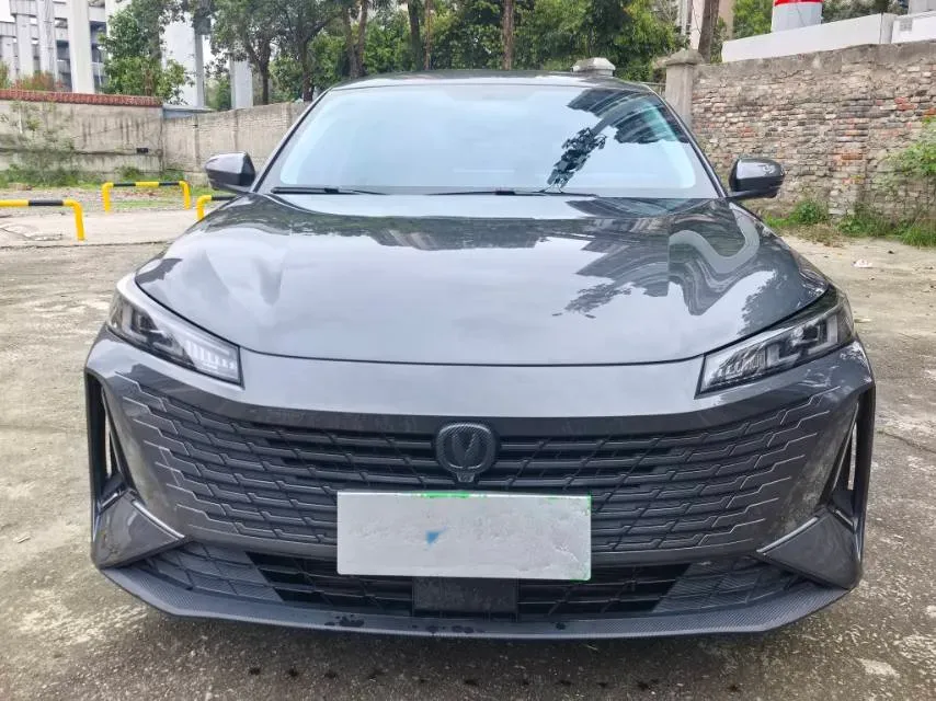 2023 ChangAn Lamore 1.5T 170HP L4 7DCT,autocango,china used car exporter,china ev exporter,chinese used car exporter,chinese used ev exporter