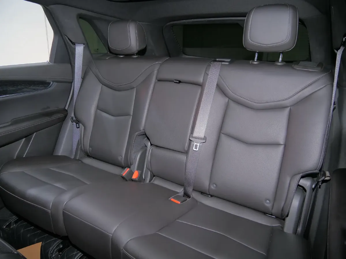 2022 Cadillac XT5 2.0T 237HP L4 9AT,autocango,china used car exporter,china ev exporter,chinese used car exporter,chinese used ev exporter