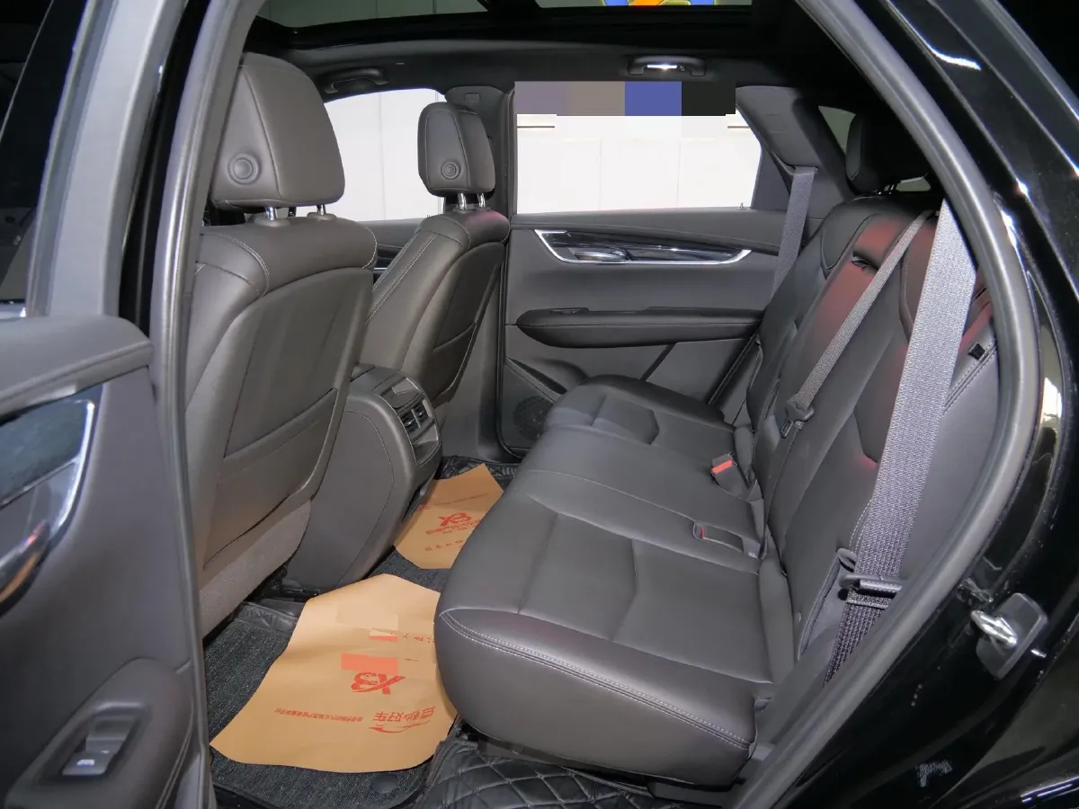 2022 Cadillac XT5 2.0T 237HP L4 9AT,autocango,china used car exporter,china ev exporter,chinese used car exporter,chinese used ev exporter