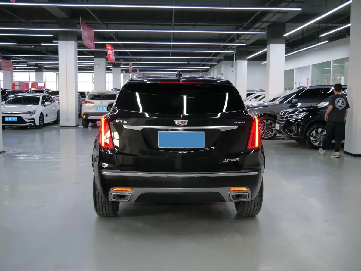 2022 Cadillac XT5 2.0T 237HP L4 9AT,autocango,china used car exporter,china ev exporter,chinese used car exporter,chinese used ev exporter