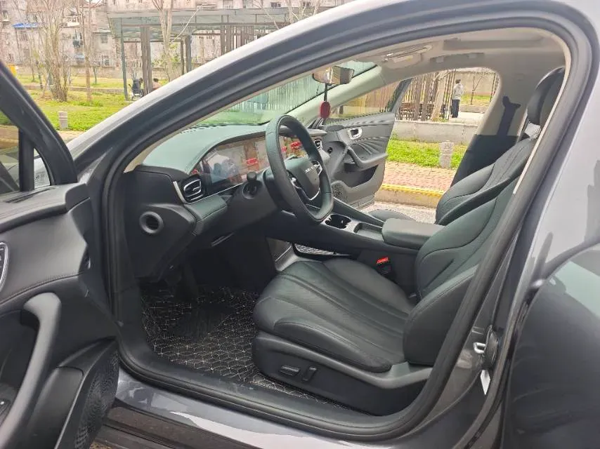 2025 Roewe D7 1.5L 112HP L4 1DHT PHEV 19.7KWH,autocango,china used car exporter,china ev exporter,chinese used car exporter,chinese used ev exporter