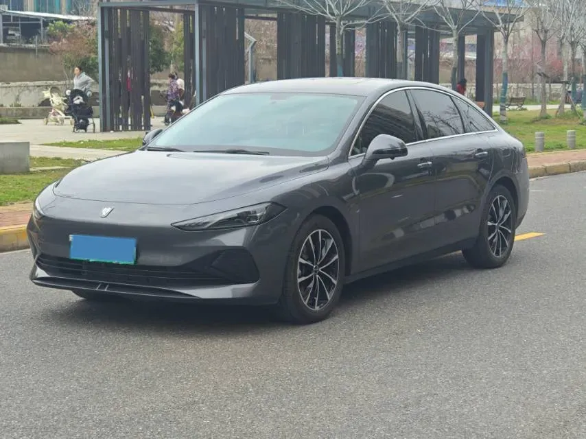 2025 Roewe D7 1.5L 112HP L4 1DHT PHEV 19.7KWH,autocango,china used car exporter,china ev exporter,chinese used car exporter,chinese used ev exporter