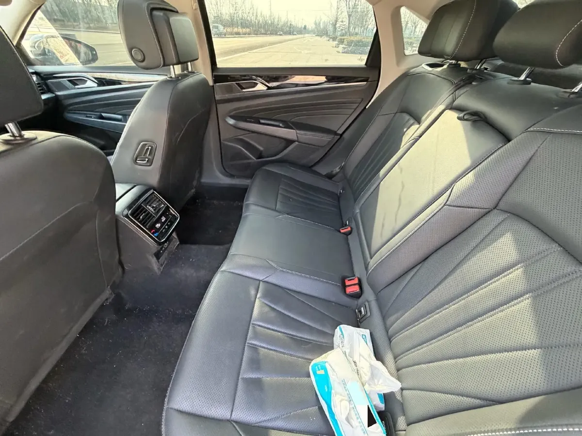 2024 Volkswagen Passat 2.0T 186HP L4 7DCT,autocango,china used car exporter,china ev exporter,chinese used car exporter,chinese used ev exporter