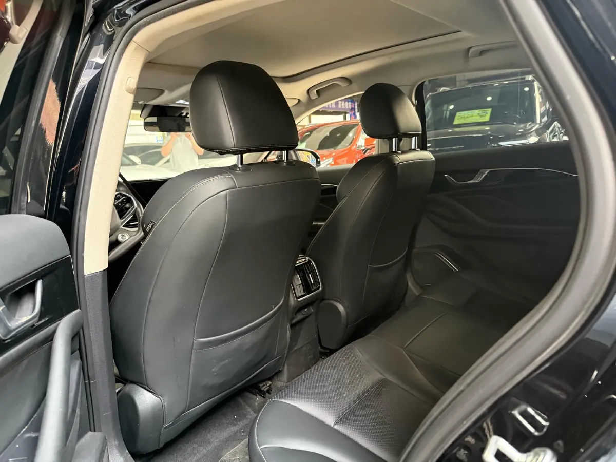 2023 Bestune B70 1.5T 169HP L4 7DCT,autocango,china used car exporter,china ev exporter,chinese used car exporter,chinese used ev exporter