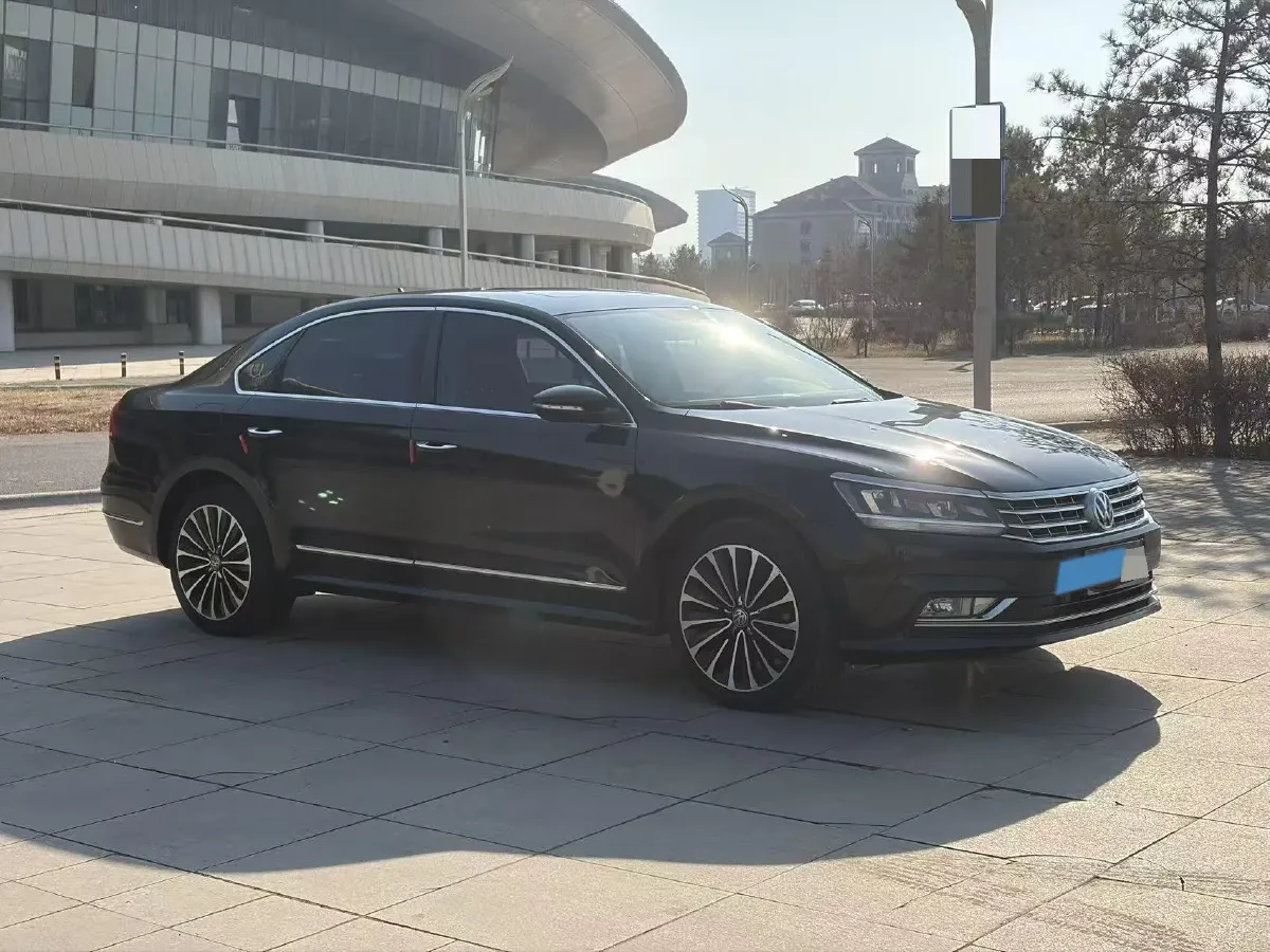 2017 Volkswagen Passat 1.8T 180HP L4 7DCT,autocango,china used car exporter,china ev exporter,chinese used car exporter,chinese used ev exporter