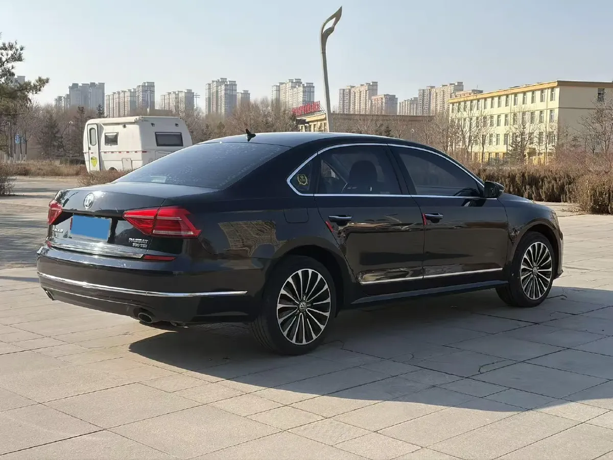 2017 Volkswagen Passat 1.8T 180HP L4 7DCT,autocango,china used car exporter,china ev exporter,chinese used car exporter,chinese used ev exporter