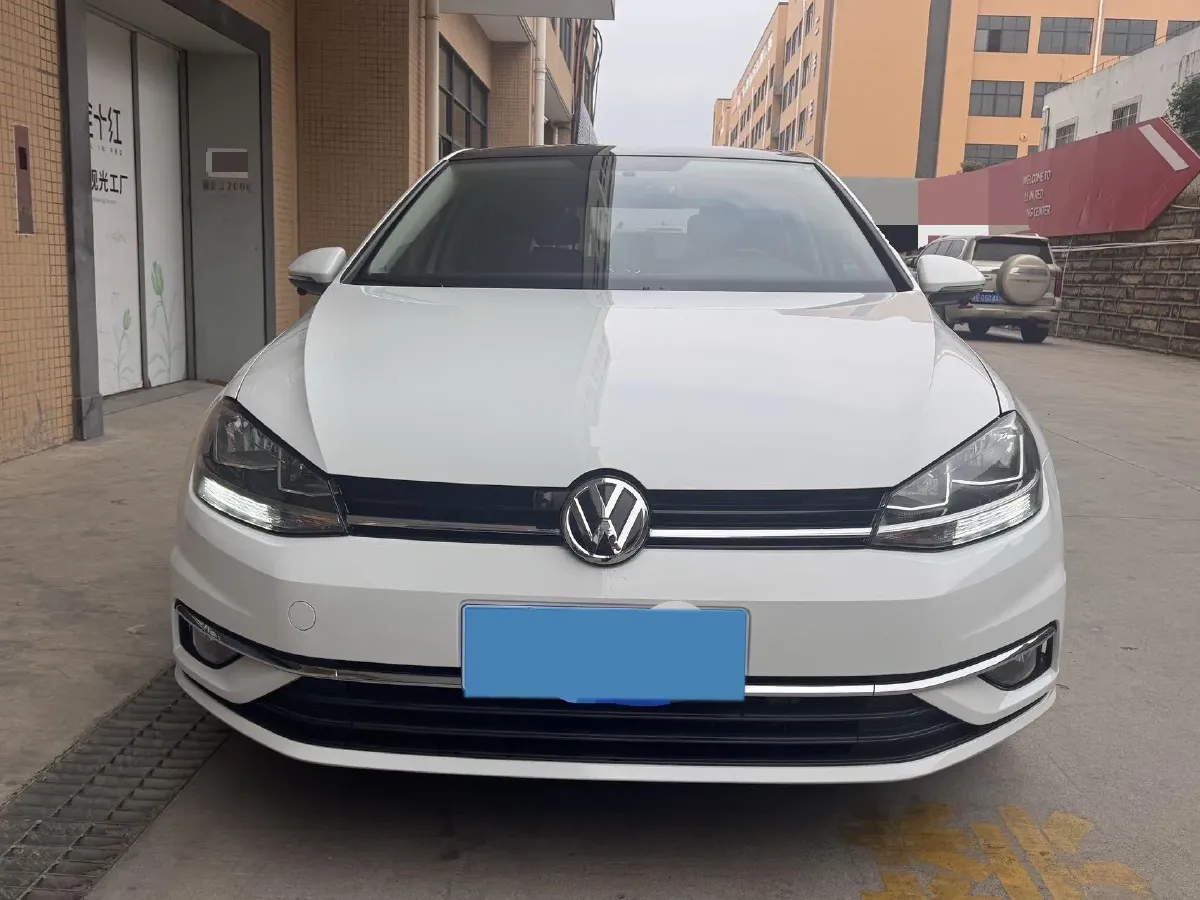 2020 Volkswagen Golf 1.2T 116HP L4 7DCT,autocango,china used car exporter,china ev exporter,chinese used car exporter,chinese used ev exporter