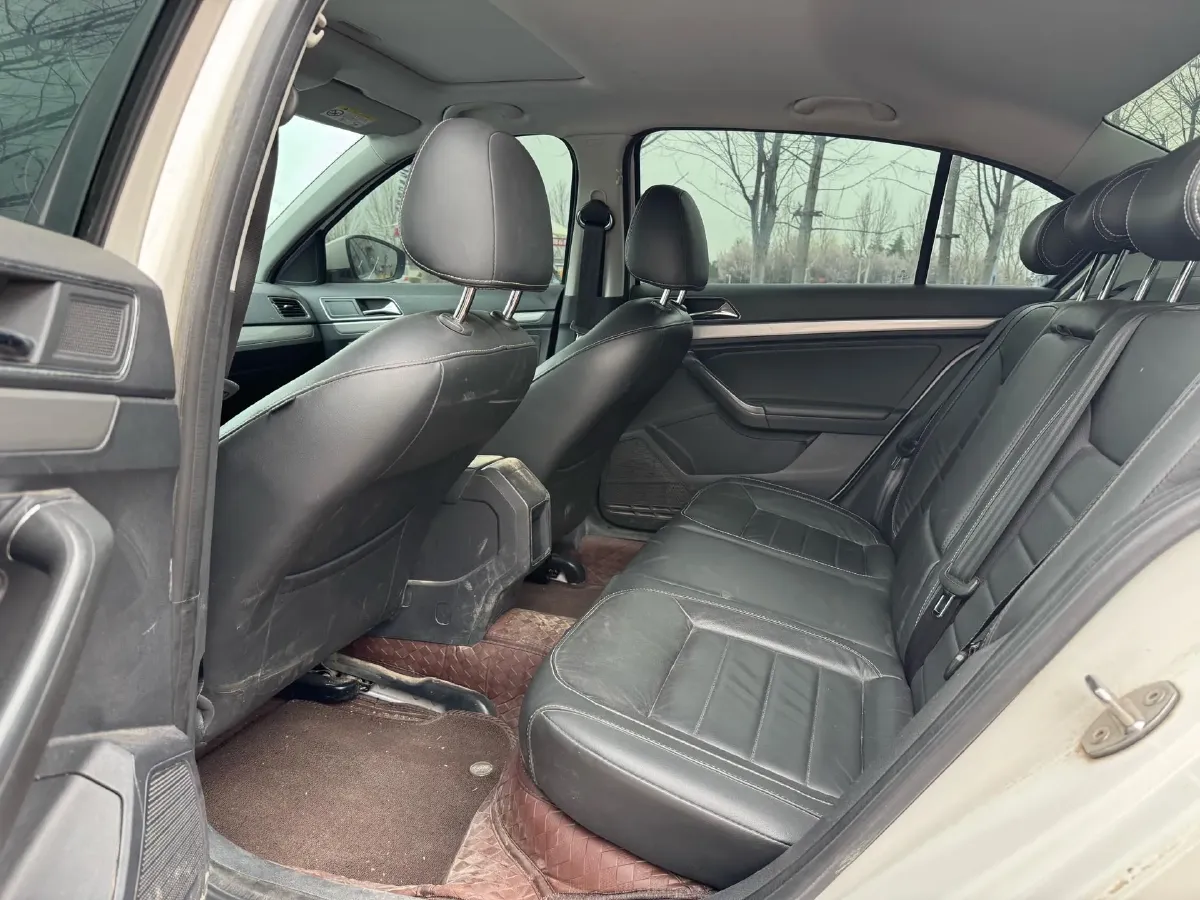 2017 Zotye Damy X7 1.8T 177HP L4 5MT,autocango,china used car exporter,china ev exporter,chinese used car exporter,chinese used ev exporter