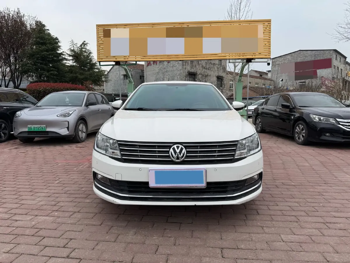 2017 Zotye Damy X7 1.8T 177HP L4 5MT,autocango,china used car exporter,china ev exporter,chinese used car exporter,chinese used ev exporter
