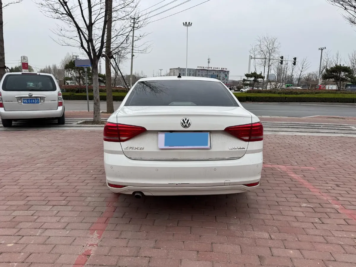 2017 Zotye Damy X7 1.8T 177HP L4 5MT,autocango,china used car exporter,china ev exporter,chinese used car exporter,chinese used ev exporter