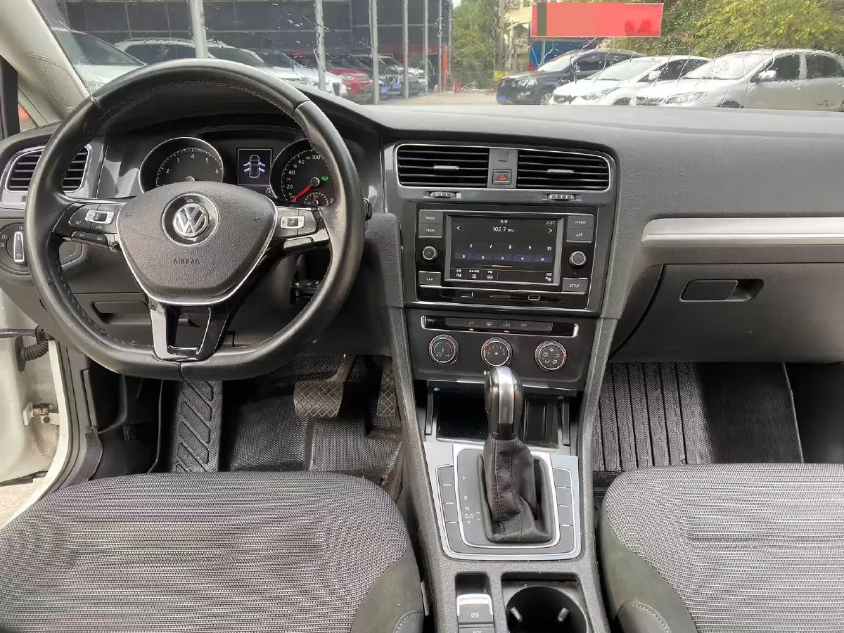 2018 Volkswagen Golf 1.6L 110HP L4 6AT,autocango,china used car exporter,china ev exporter,chinese used car exporter,chinese used ev exporter