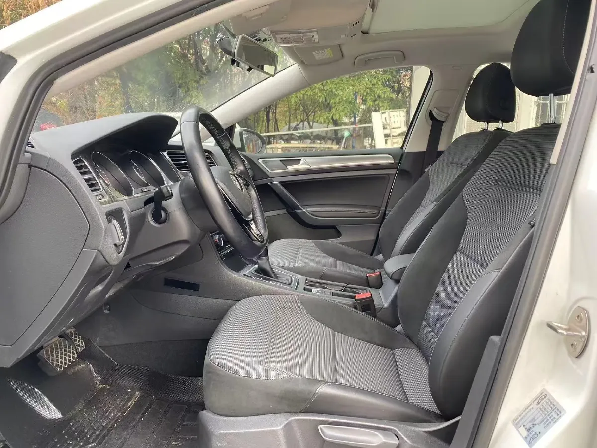 2018 Volkswagen Golf 1.6L 110HP L4 6AT,autocango,china used car exporter,china ev exporter,chinese used car exporter,chinese used ev exporter