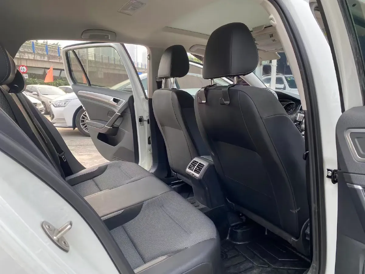 2018 Volkswagen Golf 1.6L 110HP L4 6AT,autocango,china used car exporter,china ev exporter,chinese used car exporter,chinese used ev exporter