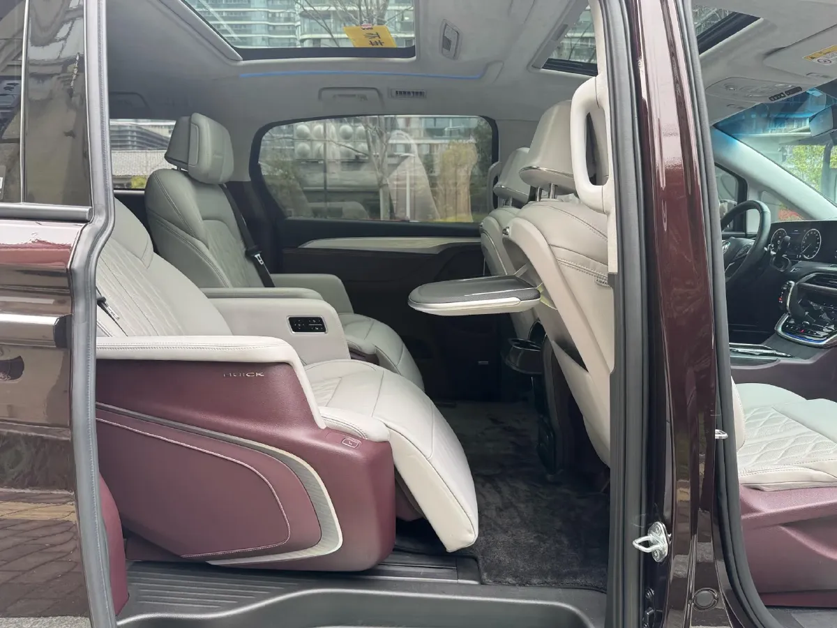 2022 Buick GL8 2.0T 237HP L4 9AT,autocango,china used car exporter,china ev exporter,chinese used car exporter,chinese used ev exporter