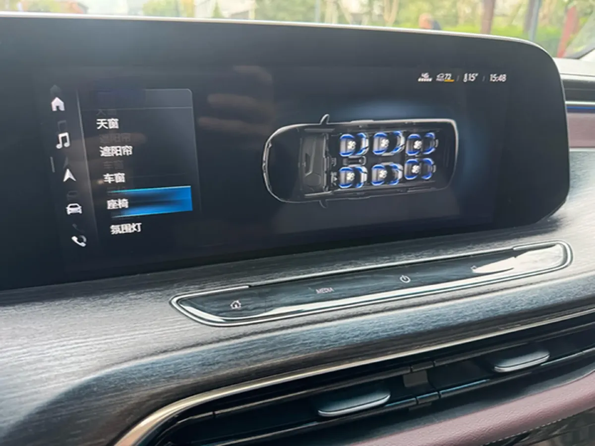 2022 Buick GL8 2.0T 237HP L4 9AT,autocango,china used car exporter,china ev exporter,chinese used car exporter,chinese used ev exporter