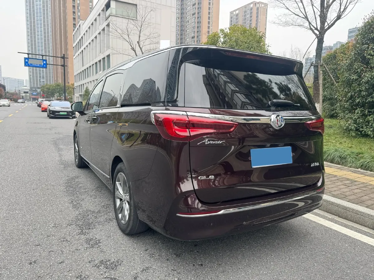 2022 Buick GL8 2.0T 237HP L4 9AT,autocango,china used car exporter,china ev exporter,chinese used car exporter,chinese used ev exporter