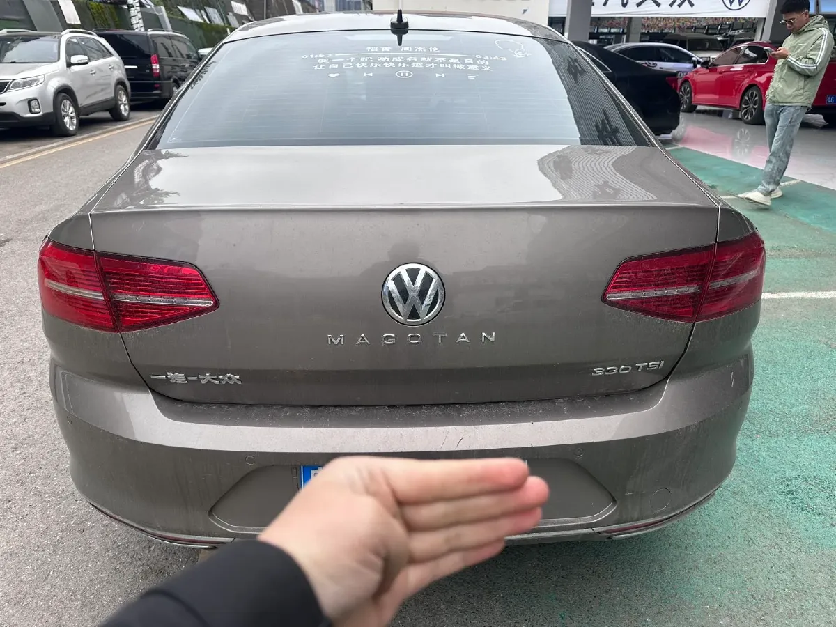 2017 Volkswagen Magotan 1.8T 180HP L4 7DCT,autocango,china used car exporter,china ev exporter,chinese used car exporter,chinese used ev exporter