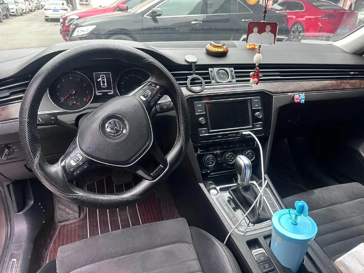 2017 Volkswagen Magotan 1.8T 180HP L4 7DCT,autocango,china used car exporter,china ev exporter,chinese used car exporter,chinese used ev exporter