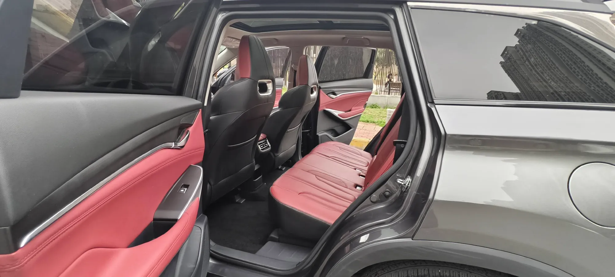 2020 ChangAn CS75 Plus 2.0T 233HP L4 8AT,autocango,china used car exporter,china ev exporter,chinese used car exporter,chinese used ev exporter