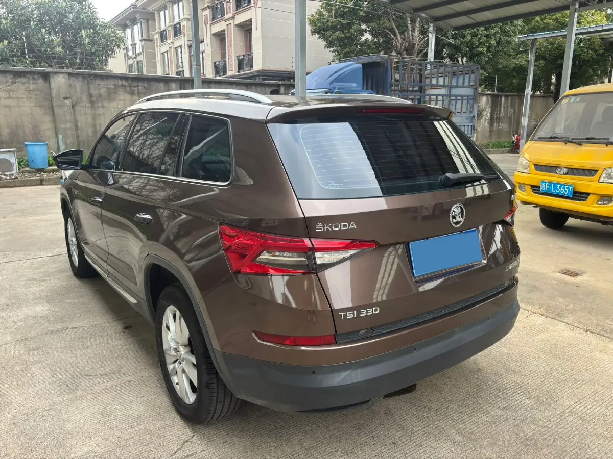 2018 Skoda Kodiak 2.0T 186HP L4 7DCT,autocango,china used car exporter,china ev exporter,chinese used car exporter,chinese used ev exporter