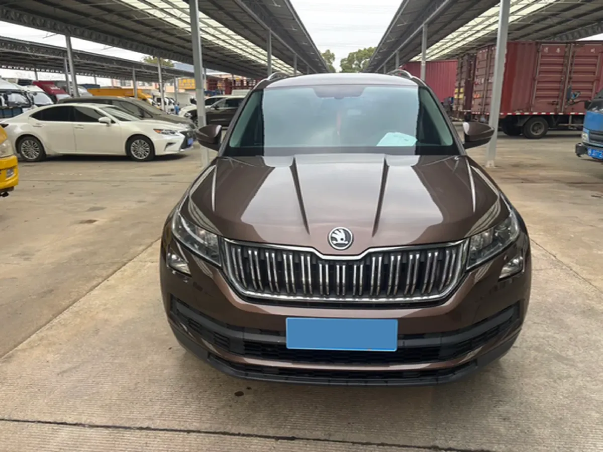 2018 Skoda Kodiak 2.0T 186HP L4 7DCT,autocango,china used car exporter,china ev exporter,chinese used car exporter,chinese used ev exporter