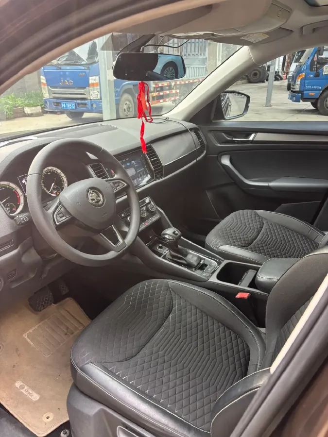 2018 Skoda Kodiak 2.0T 186HP L4 7DCT,autocango,china used car exporter,china ev exporter,chinese used car exporter,chinese used ev exporter