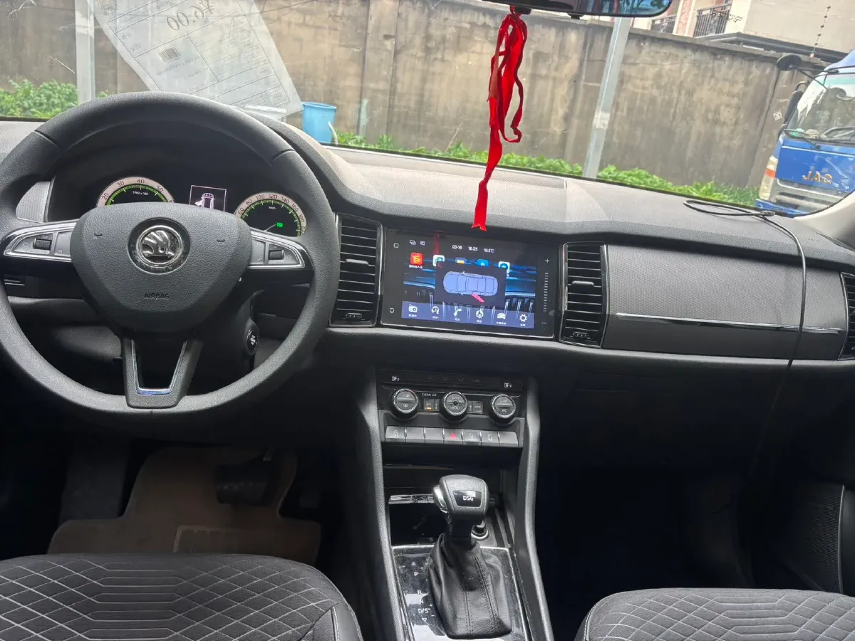 2018 Skoda Kodiak 2.0T 186HP L4 7DCT,autocango,china used car exporter,china ev exporter,chinese used car exporter,chinese used ev exporter