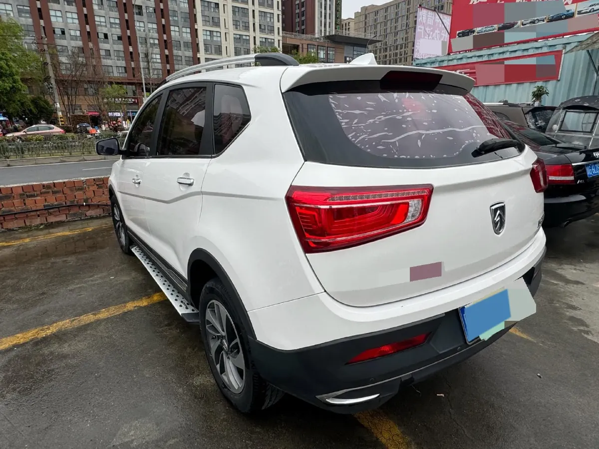 2017 BaoJun 560 1.5T 150HP L4 6DCT,autocango,china used car exporter,china ev exporter,chinese used car exporter,chinese used ev exporter