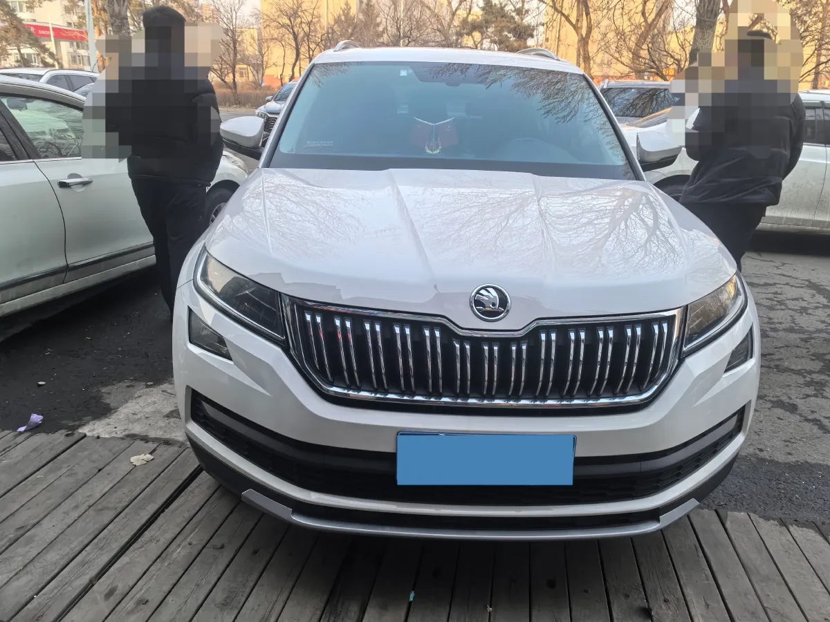 2018 Skoda Kodiak 2.0T 186HP L4 7DCT,autocango,china used car exporter,china ev exporter,chinese used car exporter,chinese used ev exporter