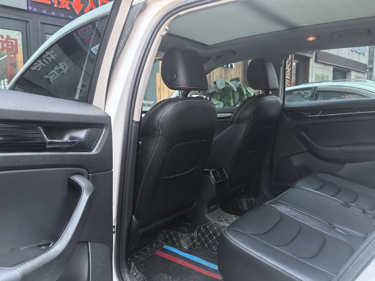 2018 Skoda Kodiak 2.0T 186HP L4 7DCT,autocango,china used car exporter,china ev exporter,chinese used car exporter,chinese used ev exporter