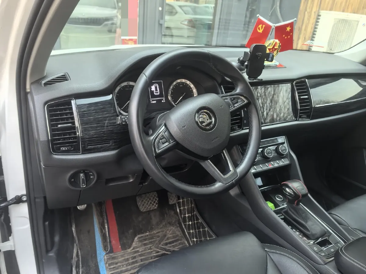 2018 Skoda Kodiak 2.0T 186HP L4 7DCT,autocango,china used car exporter,china ev exporter,chinese used car exporter,chinese used ev exporter