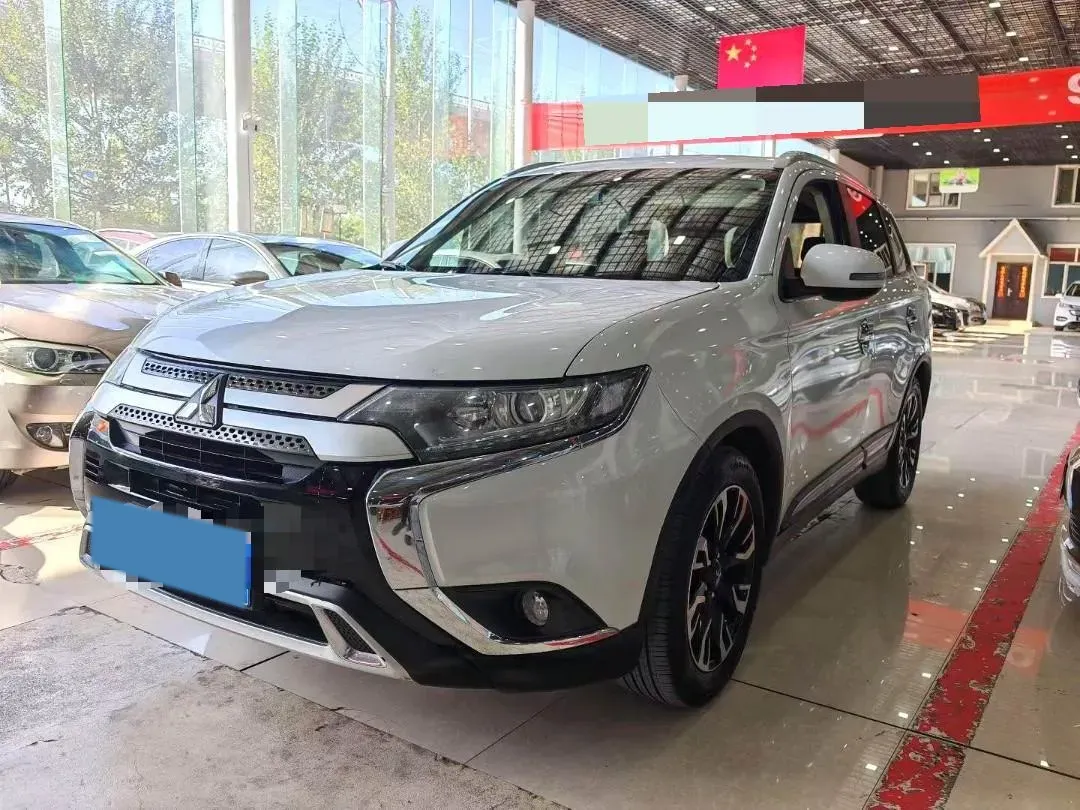 2019 Mitsubishi Outlander 2.0L 166HP L4 CVT,autocango,china used car exporter,china ev exporter,chinese used car exporter,chinese used ev exporter