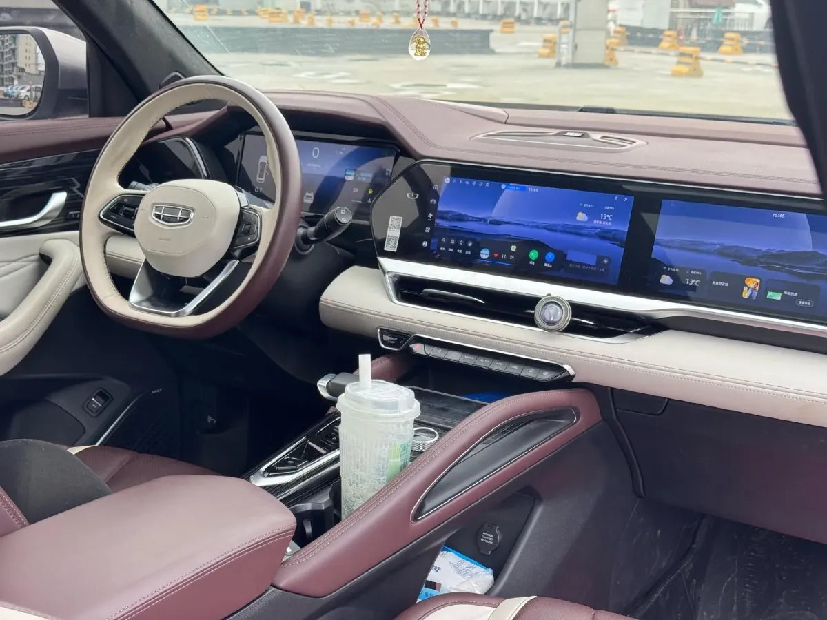 2021 Geely Monjaro 2.0T 218HP L4 7DCT,autocango,china used car exporter,china ev exporter,chinese used car exporter,chinese used ev exporter