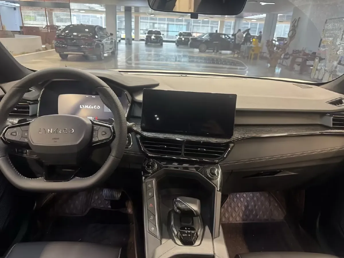 2023 LYNK&CO 06 1.5T 181HP L4 7DCT,autocango,china used car exporter,china ev exporter,chinese used car exporter,chinese used ev exporter