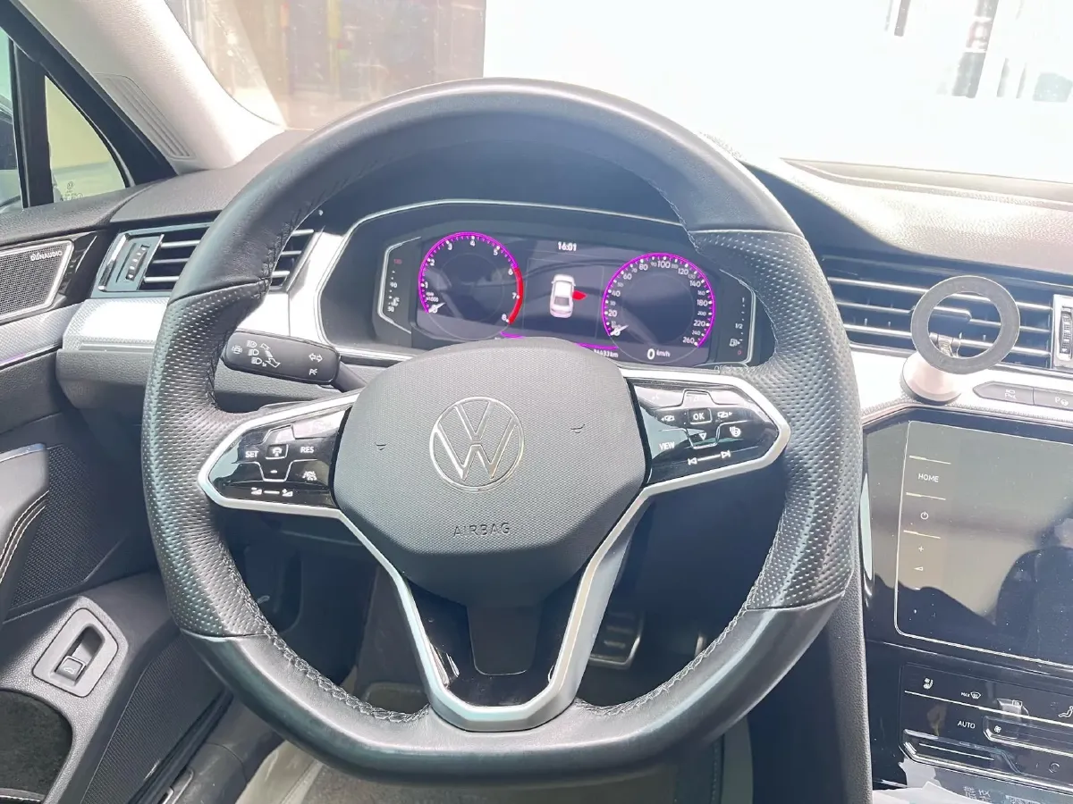 2023 Volkswagen Magotan 2.0T 220HP L4 7DCT,autocango,china used car exporter,china ev exporter,chinese used car exporter,chinese used ev exporter