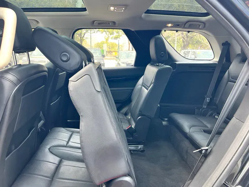 2018 Land Rover Discovery 2.0T 300HP L4 8AT,autocango,china used car exporter,china ev exporter,chinese used car exporter,chinese used ev exporter