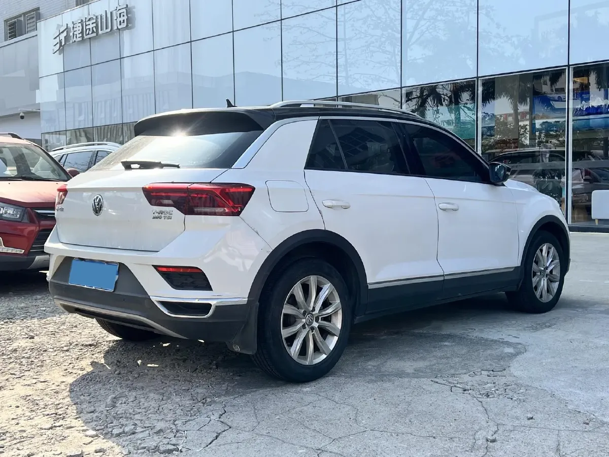 2018 Mitsubishi Eclipse Cross 1.5T 170HP L4 CVT,autocango,china used car exporter,china ev exporter,chinese used car exporter,chinese used ev exporter