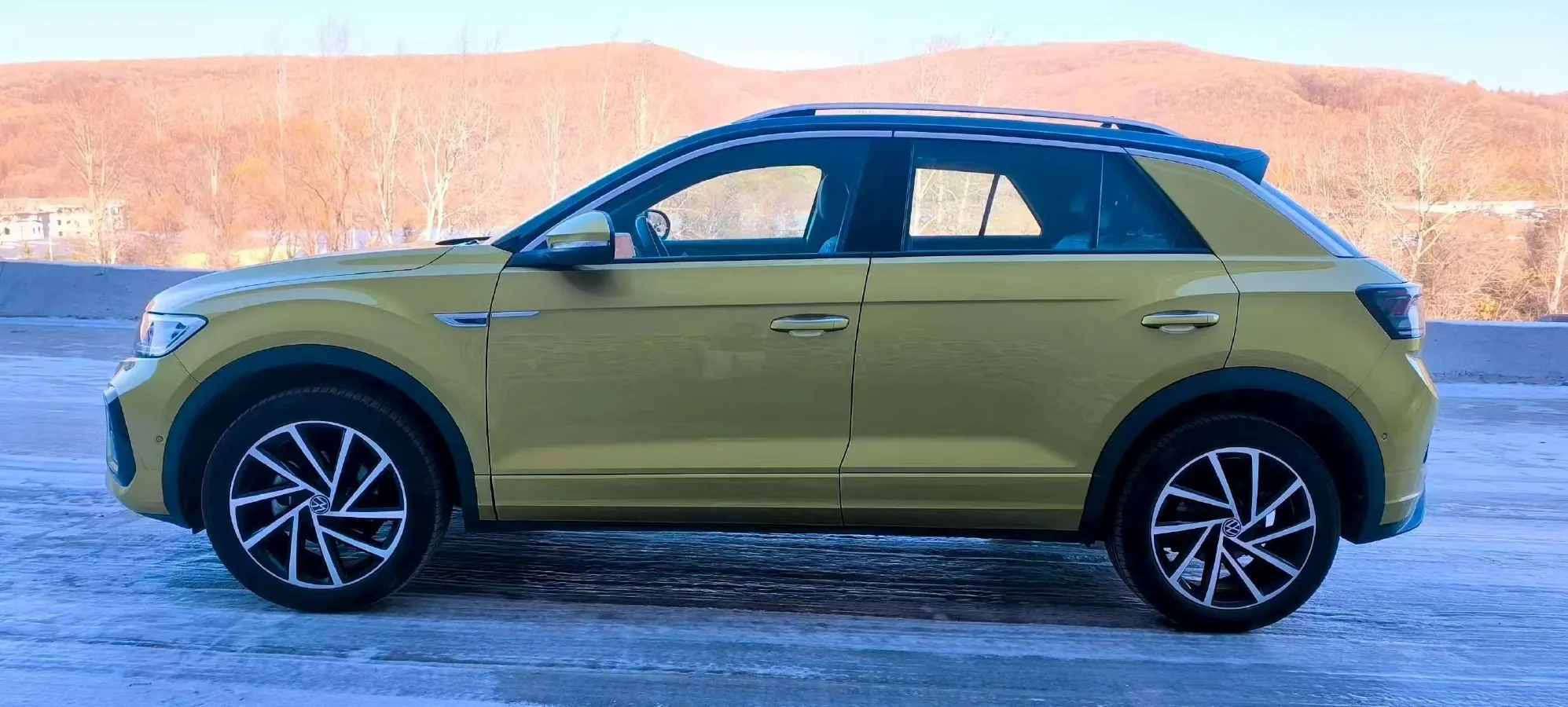 2023 Volkswagen T-Roc 1.5T 160HP L4 7DCT,autocango,china used car exporter,china ev exporter,chinese used car exporter,chinese used ev exporter