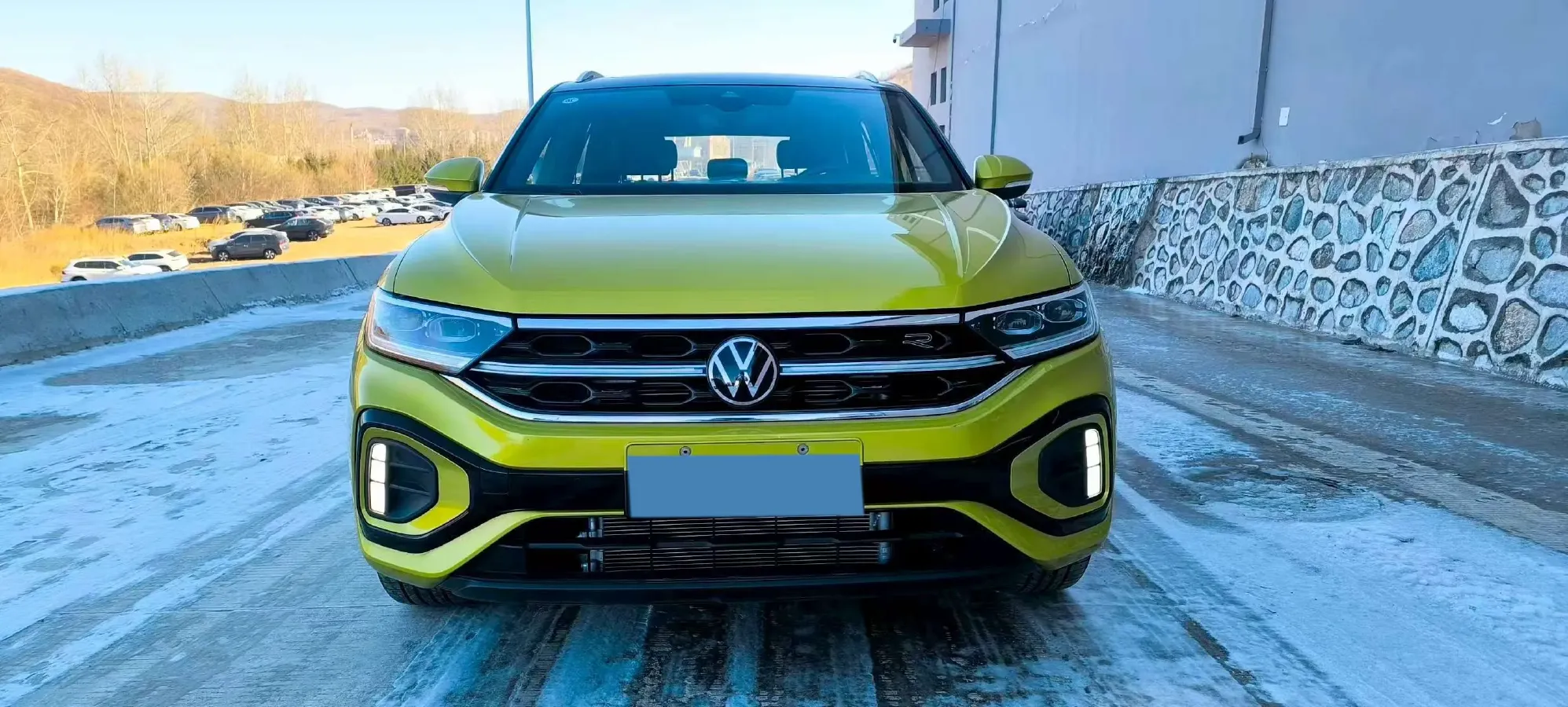 2023 Volkswagen T-Roc 1.5T 160HP L4 7DCT,autocango,china used car exporter,china ev exporter,chinese used car exporter,chinese used ev exporter