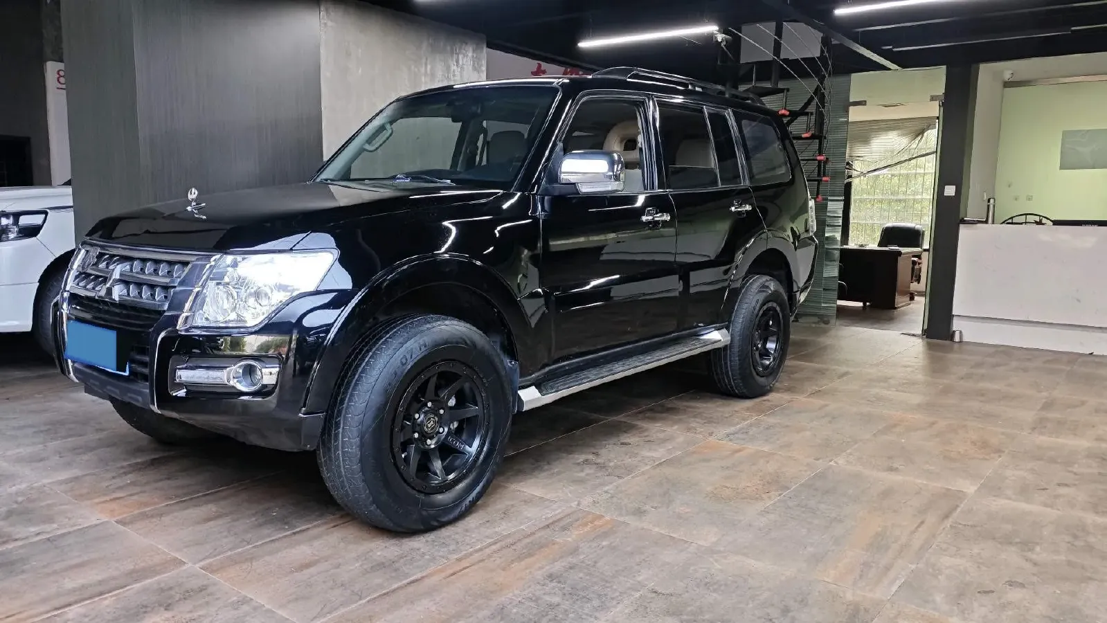 2017 YuTong T7 6.0L 316HP V8 6AT,autocango,china used car exporter,china ev exporter,chinese used car exporter,chinese used ev exporter