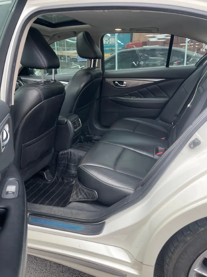 2018 Jeep Grand Commander 2.0T 265HP L4 9AT,autocango,china used car exporter,china ev exporter,chinese used car exporter,chinese used ev exporter